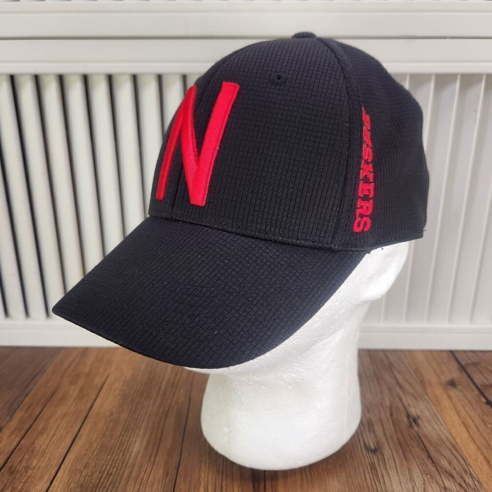 Nebraska Cornhuskers Hat Cap Fitted OS Black Sports Memory-Fit Top of the World
